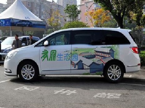 嵩县户外车贴喷绘如何保持效果?